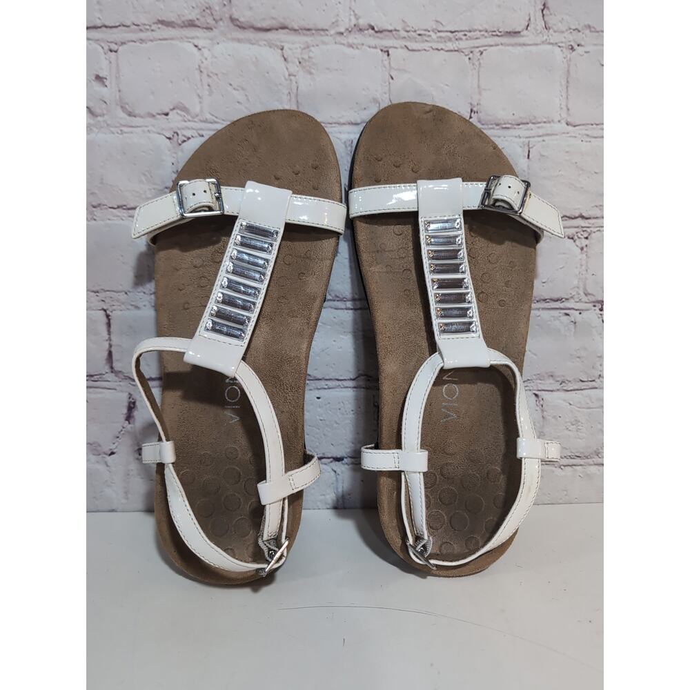 Vionic Navassa Sandals Womens 8 Wide White Patent Leather Embellished T Strap